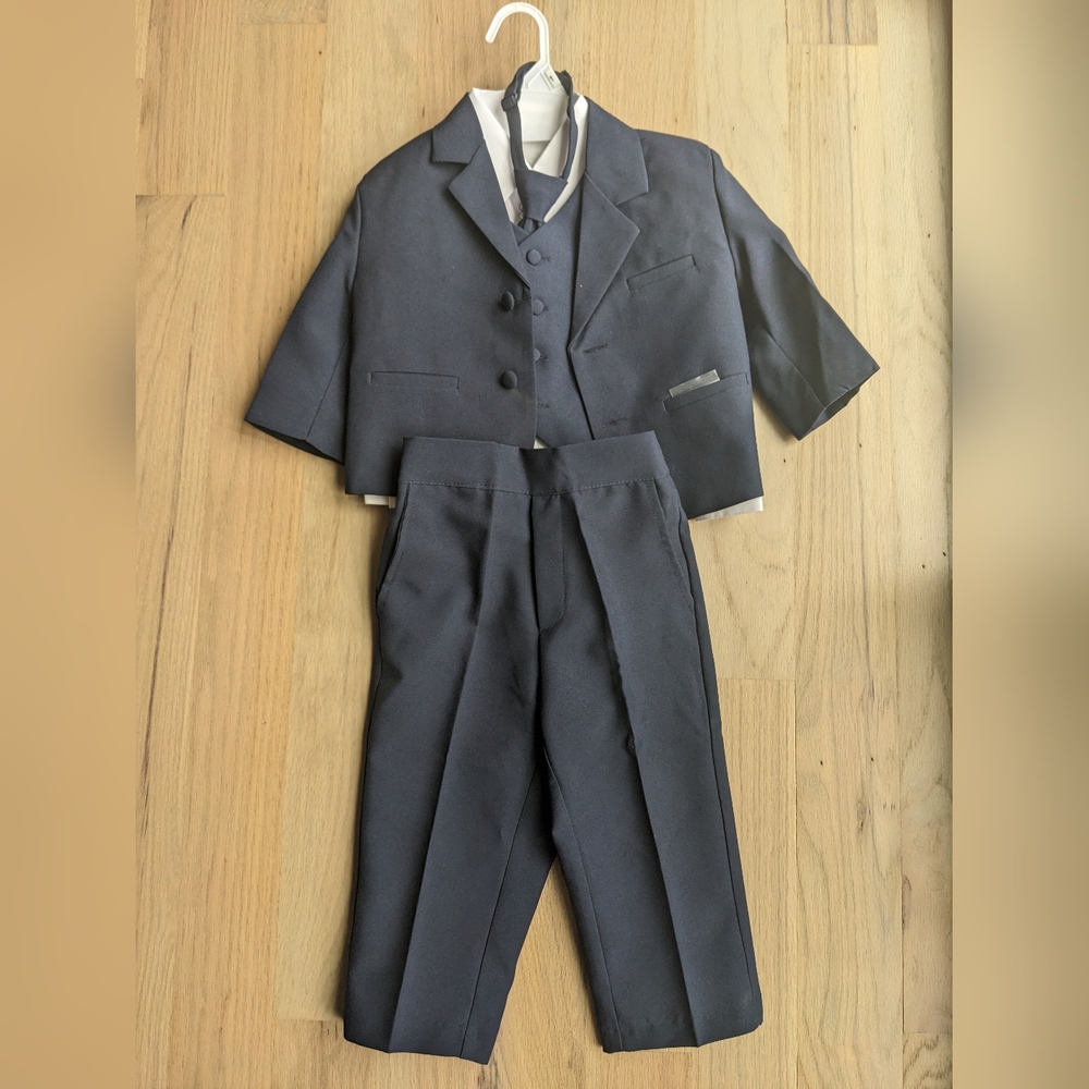 Peanut Butter Boys 3 Piece Navy Blue Suit size 1